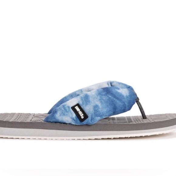 Muk Luks blue and white tie dye sandals - Picture 2 of 10